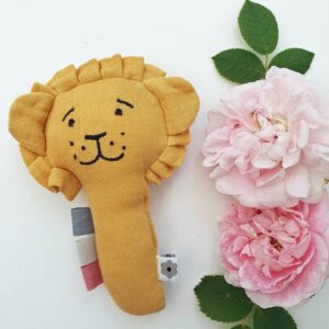 Summerville organic - Wholesale Handheld Rattle - Baby - Organic Soft Rattle Lion Ochre3